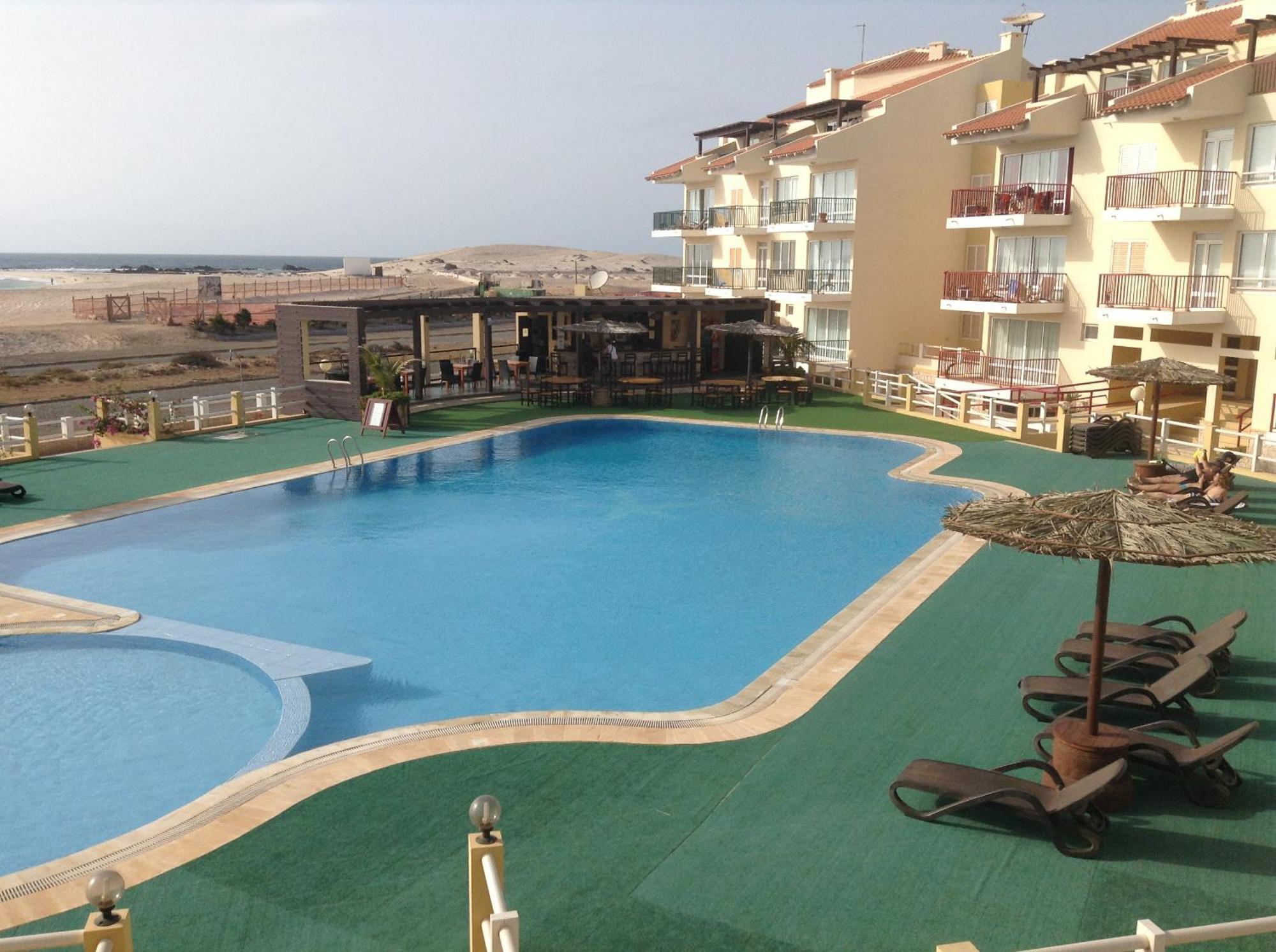 Vila Cabral 2 Apartments - Ac Sal Rei Exterior photo